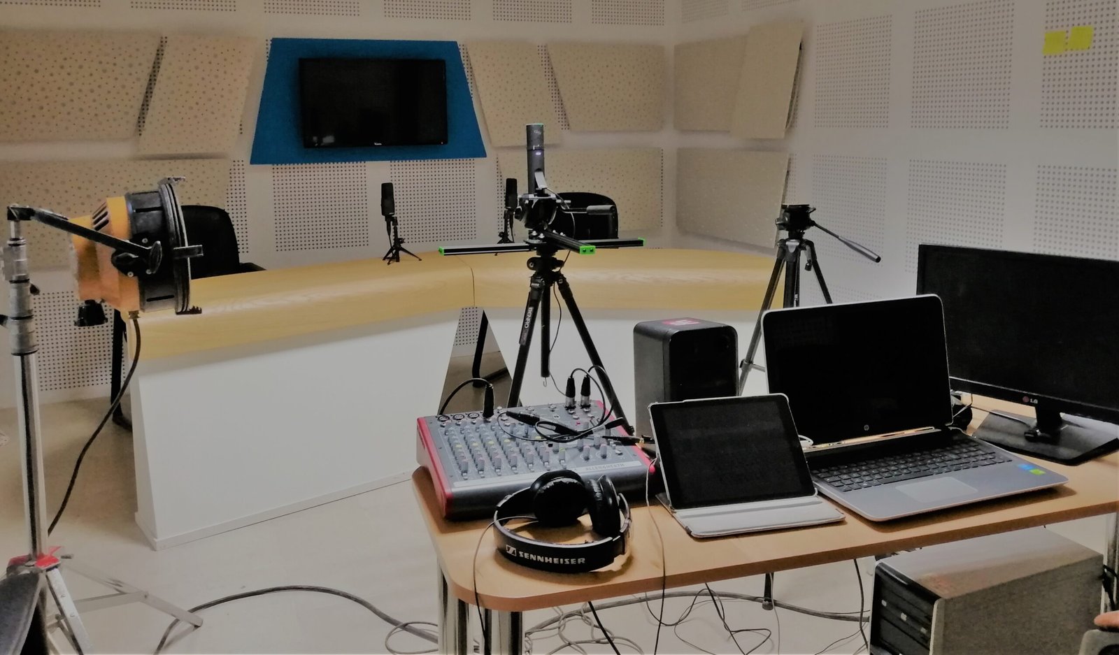 studio podcast